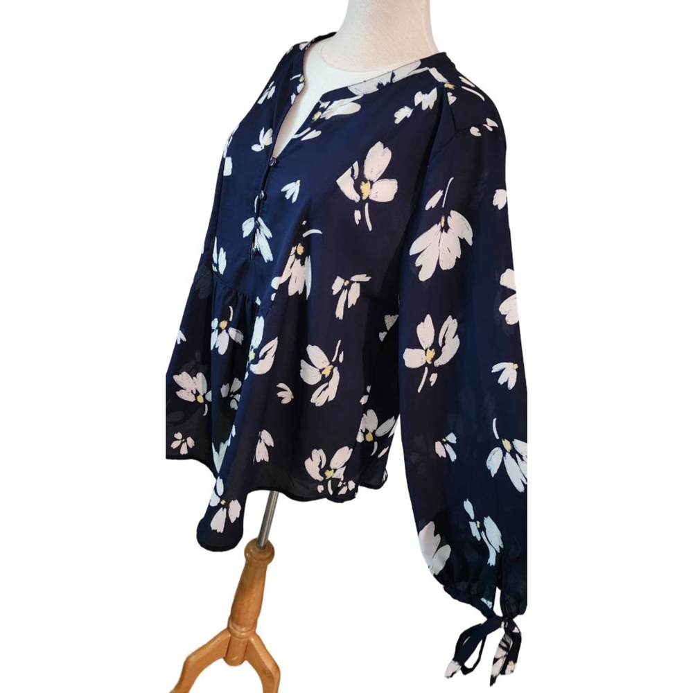 Liz Claiborne XL Navy Blue Floral Blouse Long Sleeve Tie Cuffs Button Front Boho - Picture 4 of 13